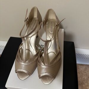 Style & co metallic strappy heels NWOT